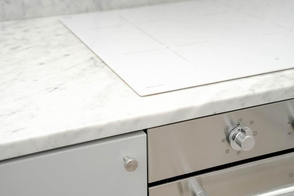 Trilocale Minimal Sui Navigli Appartement *