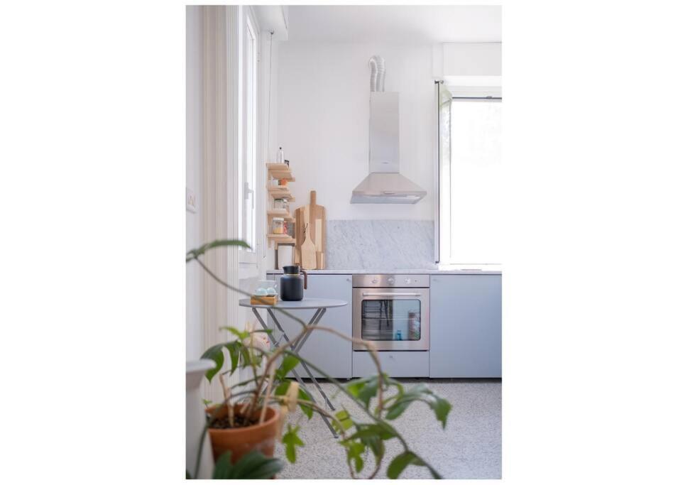 Appartement Trilocale Minimal Sui Navigli Milan